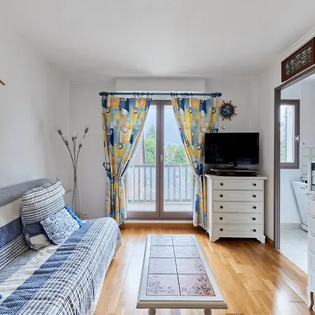 Apartment Le 32 De - A 400 M De La Cabourg
