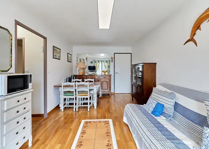 Apartman Le 32 De - A 400 M De La *